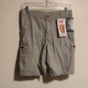 Wrangler Classic Straight Gamer Shorts – Size 14 Regular – NWT